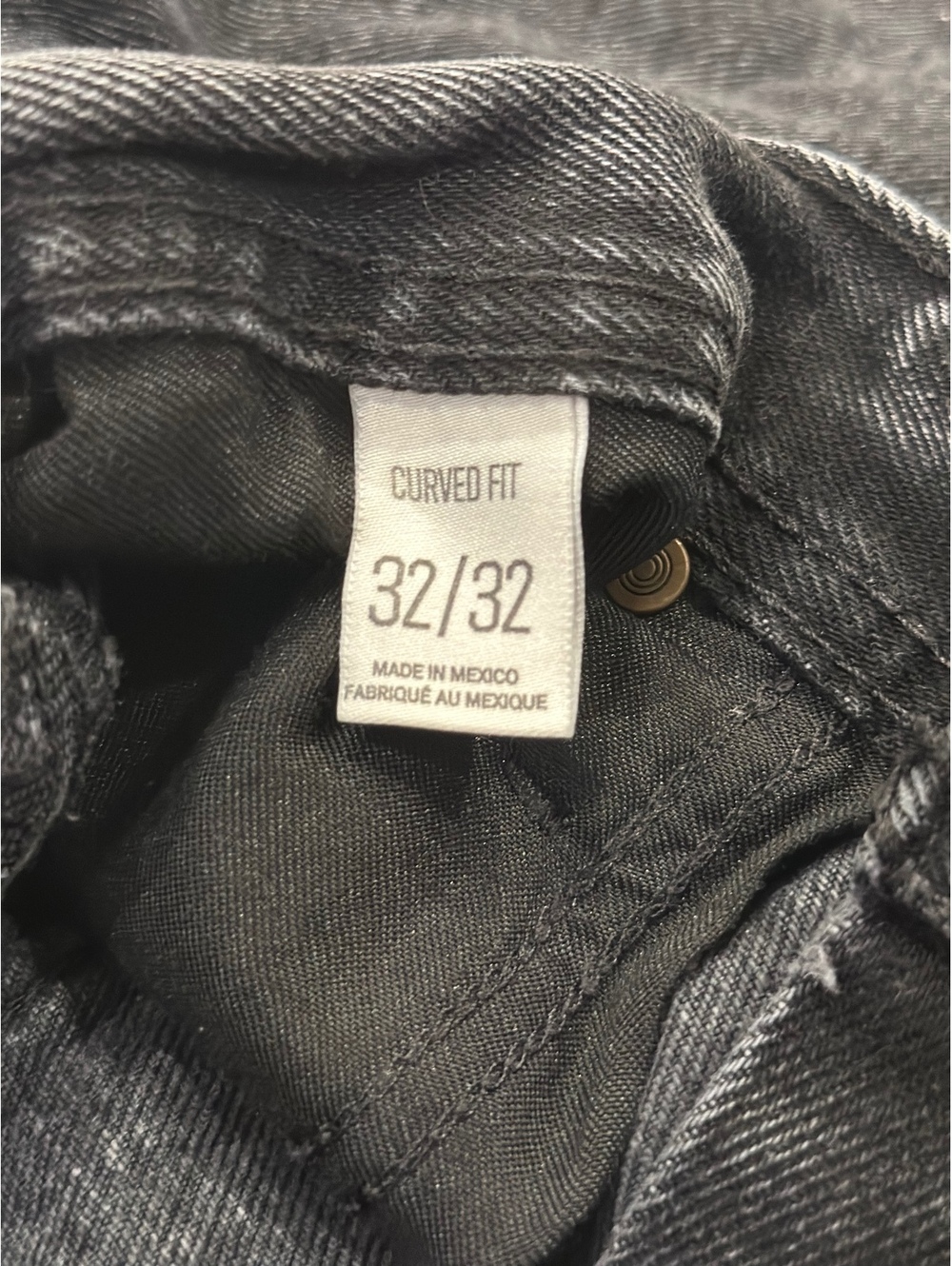 Urban Outfitters BDG Black Acid-Wash Mens 32x25 Curved Fit Cropped Ankle Jeans - Picture 6 of 9